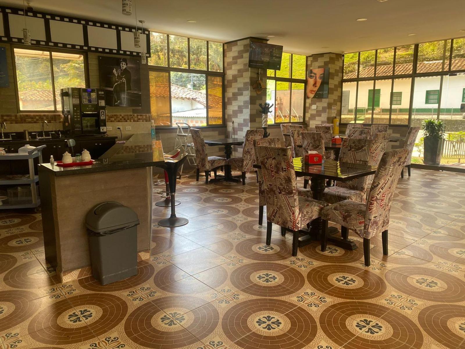 Hollywood Paradise Hotel Rionegro Eksteriør billede