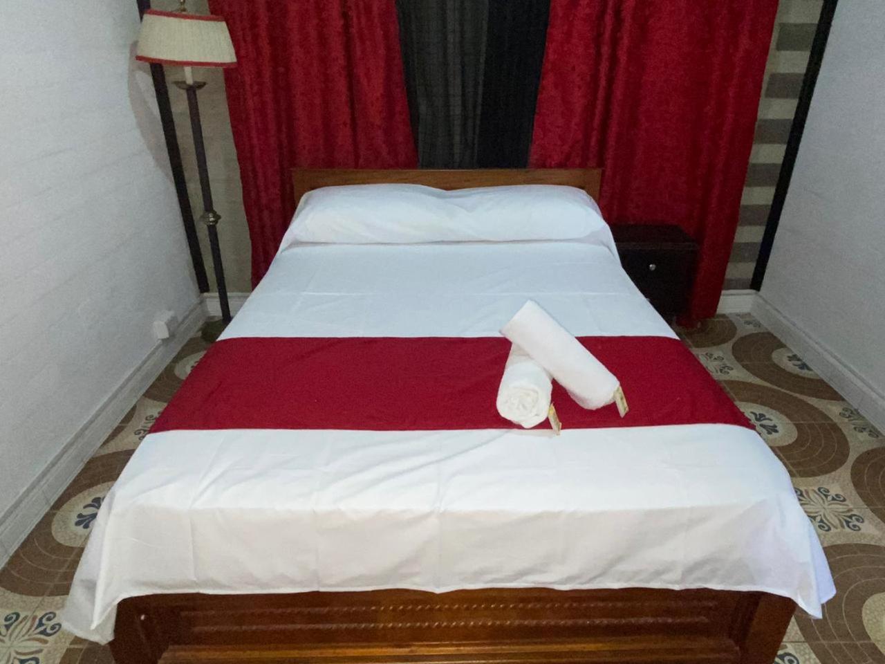 Hollywood Paradise Hotel Rionegro Eksteriør billede