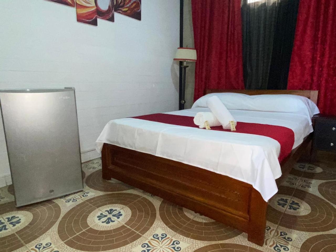 Hollywood Paradise Hotel Rionegro Eksteriør billede